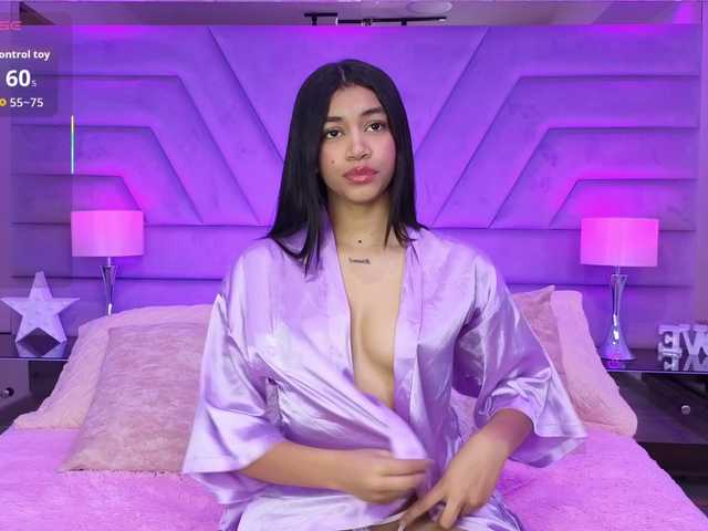 LunaRoussel's BongaCams show and profile