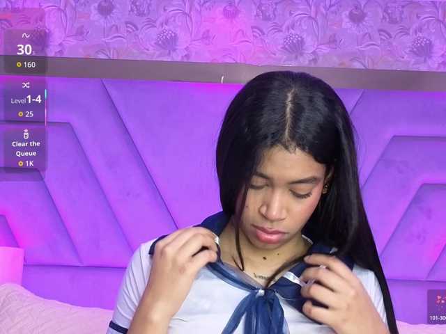 LunaRoussel's BongaCams show and profile