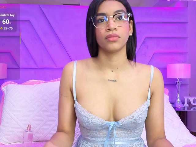 LunaRoussel's BongaCams show and profile