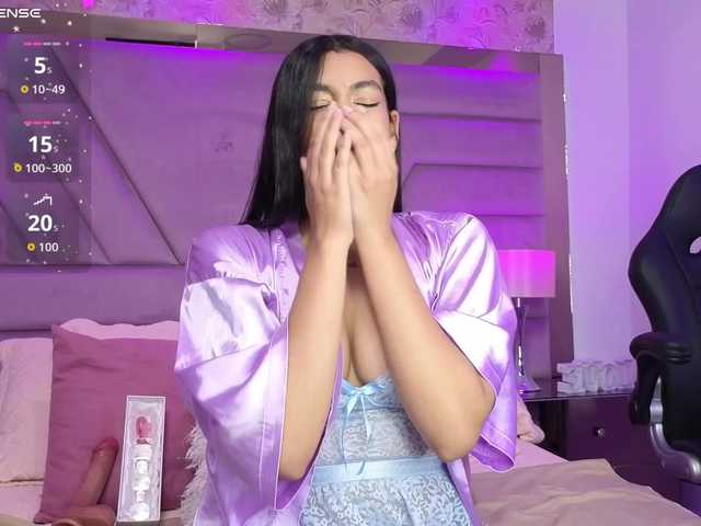 LunaRoussel's BongaCams show and profile