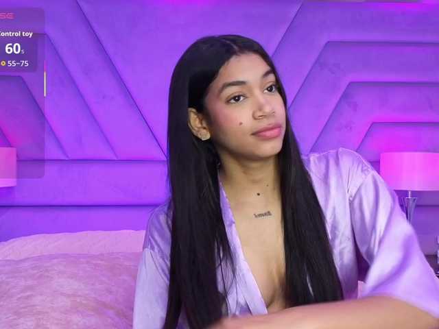 LunaRoussel's BongaCams show and profile