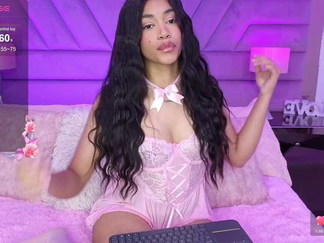 LunaRoussel's BongaCams show and profile