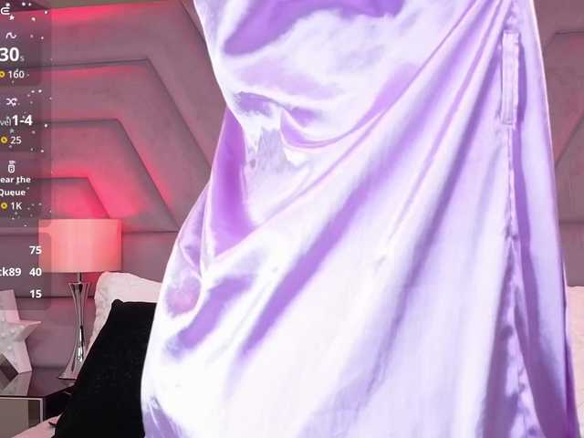 LunaRoussel's BongaCams show and profile