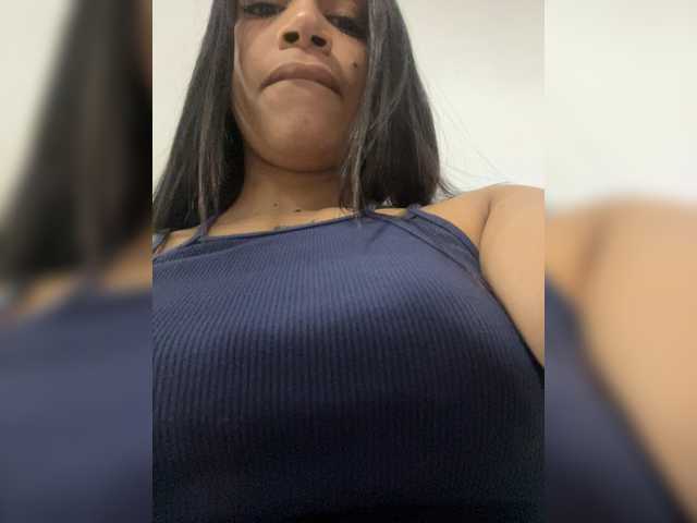 LunaRoussel's BongaCams show and profile