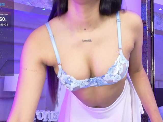 LunaRoussel's BongaCams show and profile