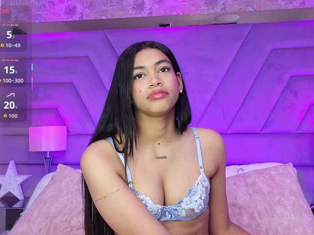 LunaRoussel's BongaCams show and profile