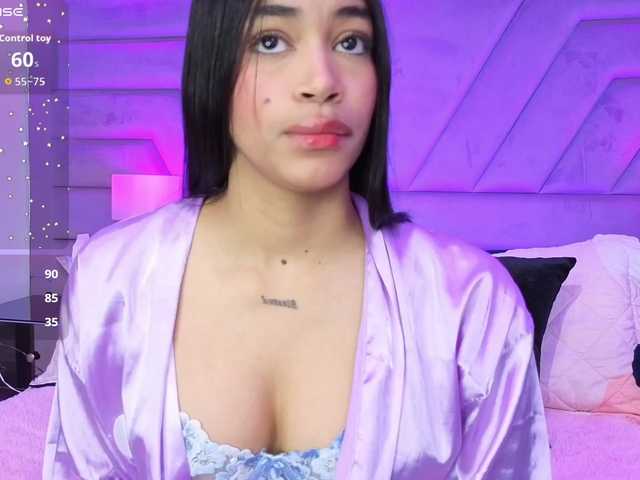 LunaRoussel's BongaCams show and profile