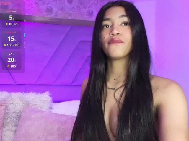 LunaRoussel's BongaCams show and profile