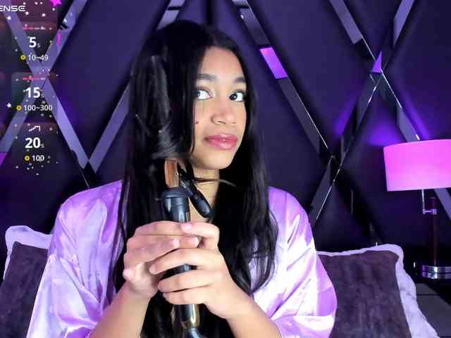 LunaRoussel LunaRoussel