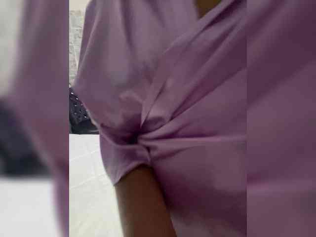 LunaRoussel Live Webcam on BongaCams