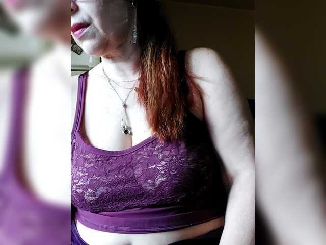 Cristinatina's BongaCams show and profile