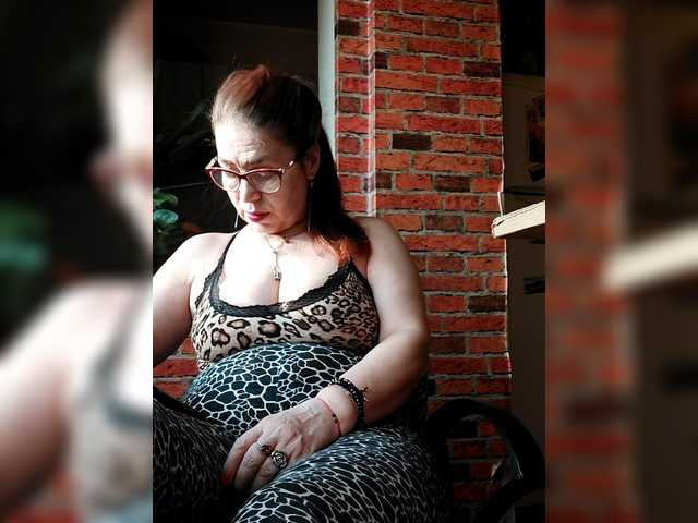 Cristinatina's BongaCams show and profile