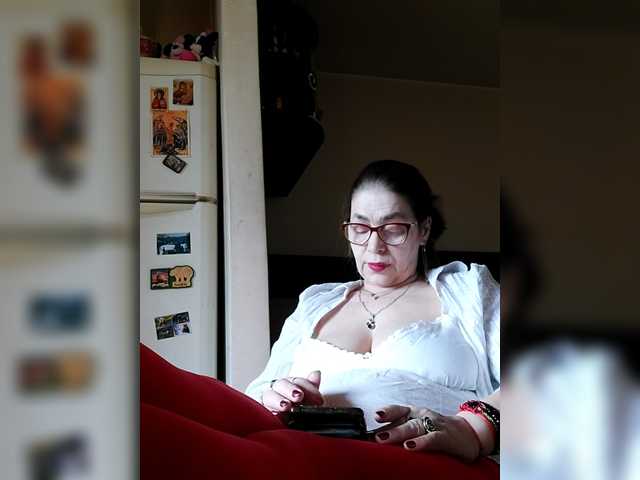 Cristinatina's BongaCams show and profile