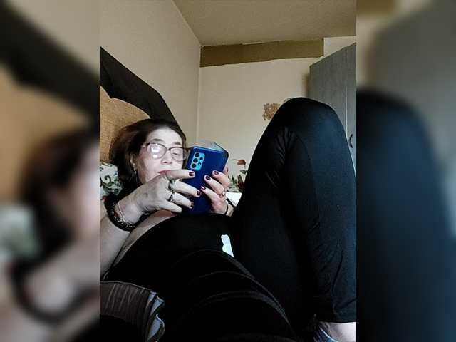 Cristinatina's BongaCams show and profile