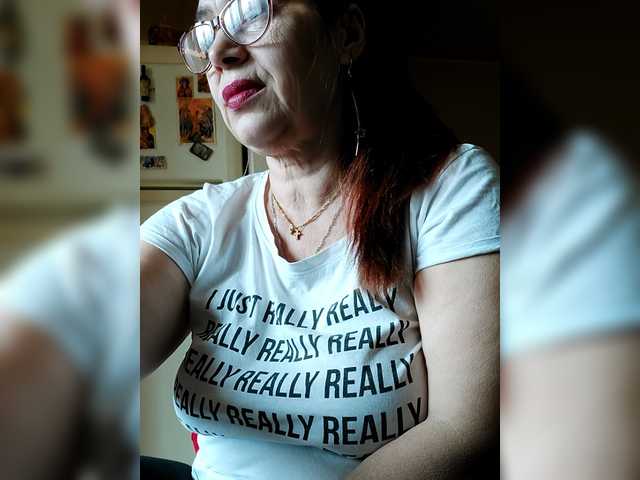 Cristinatina's BongaCams show and profile