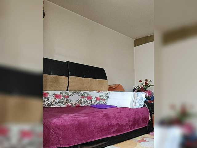 Cristinatina's BongaCams show and profile