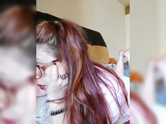 Cristinatina's BongaCams show and profile