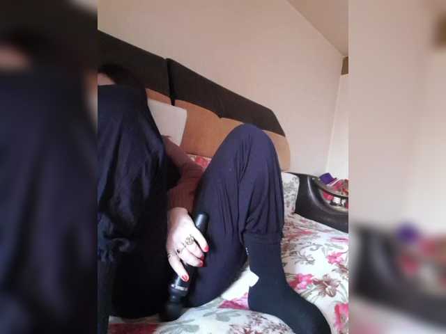 Cristinatina's BongaCams show and profile