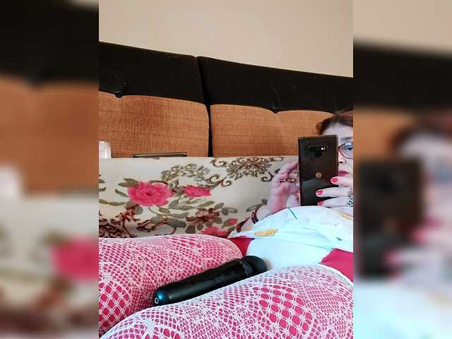 Cristinatina's BongaCams show and profile