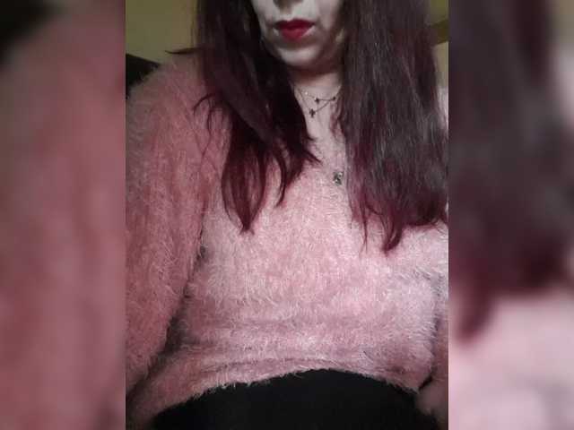 Cristinatina's BongaCams show and profile