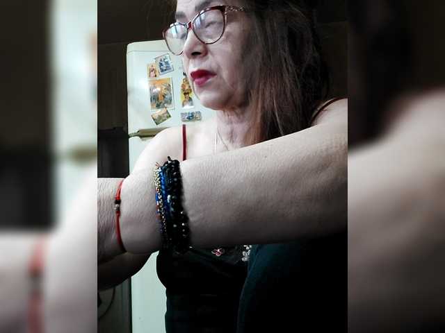 Cristinatina's BongaCams show and profile