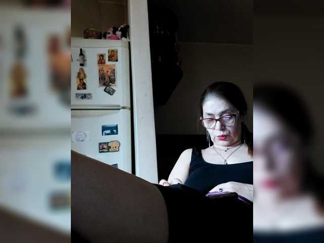 Cristinatina's BongaCams show and profile