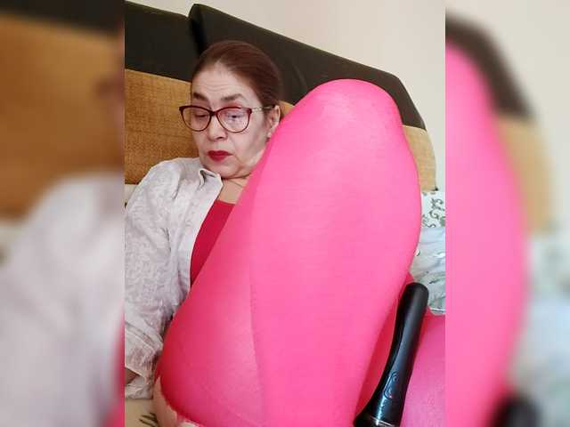 Cristinatina's BongaCams show and profile