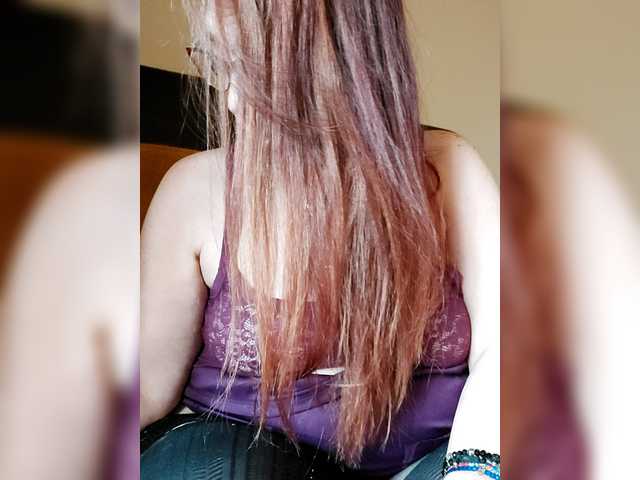 Cristinatina's BongaCams show and profile