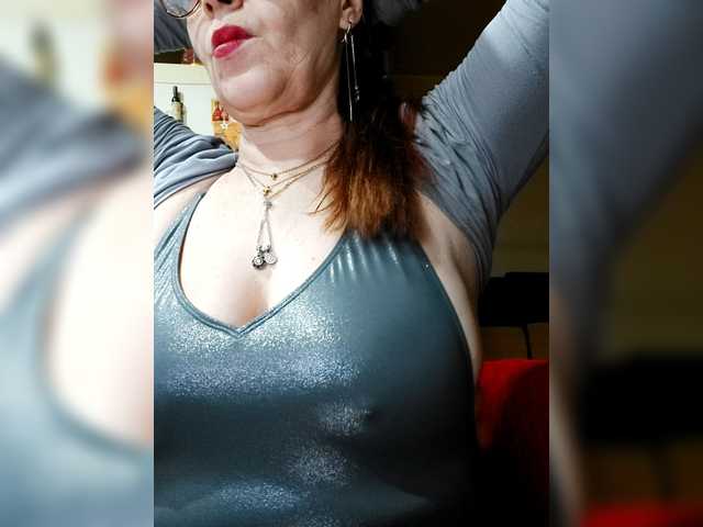 Cristinatina's BongaCams show and profile