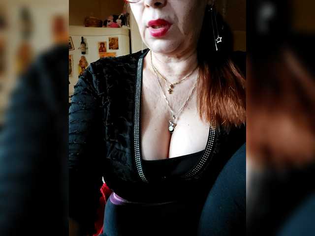 Cristinatina's BongaCams show and profile