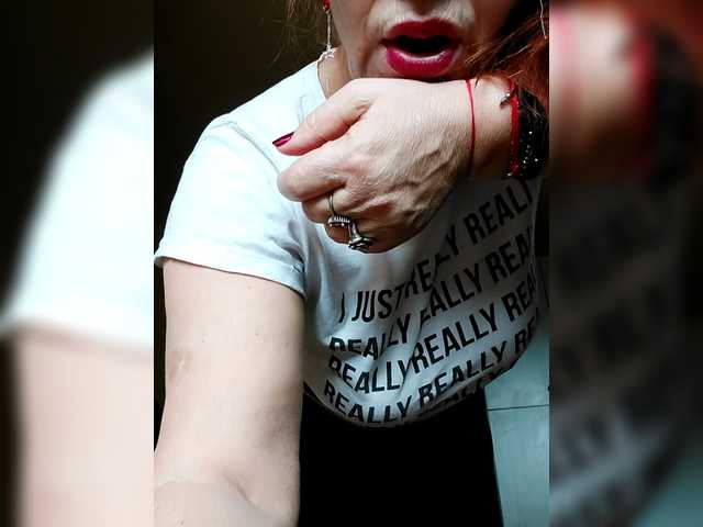 Cristinatina's BongaCams show and profile