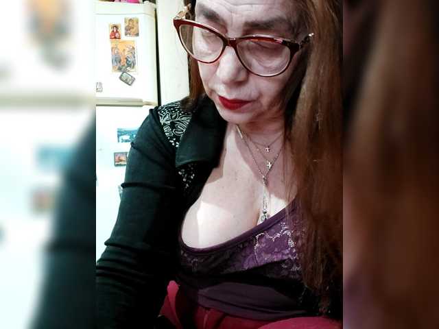 Cristinatina's BongaCams show and profile