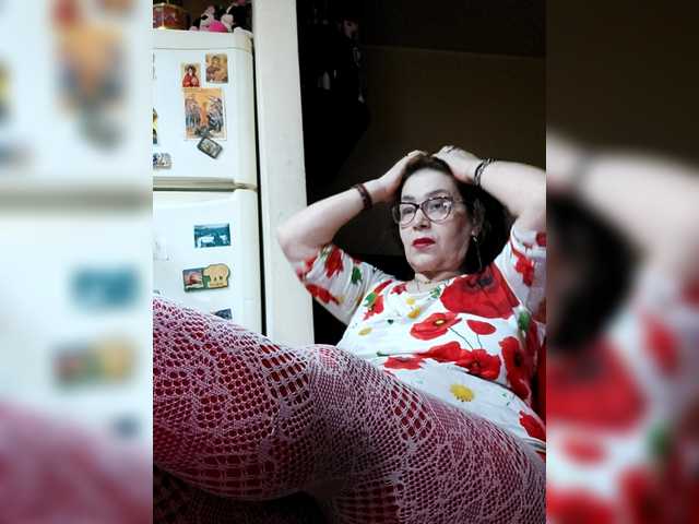 Cristinatina's BongaCams show and profile