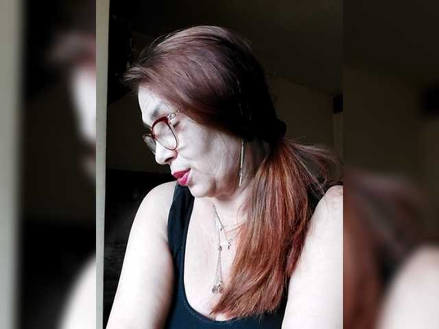 Cristinatina Live Cam on BongaCams