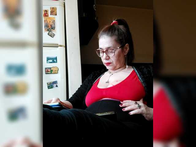 Cristinatina's BongaCams show and profile