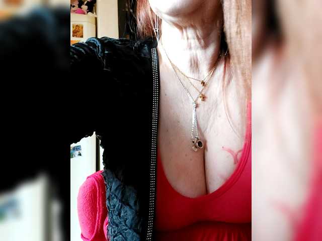 Cristinatina's BongaCams show and profile