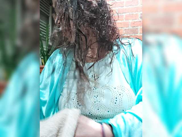 Cristinatina's BongaCams show and profile