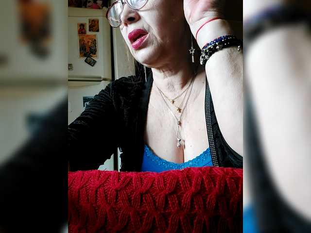 Cristinatina's BongaCams show and profile