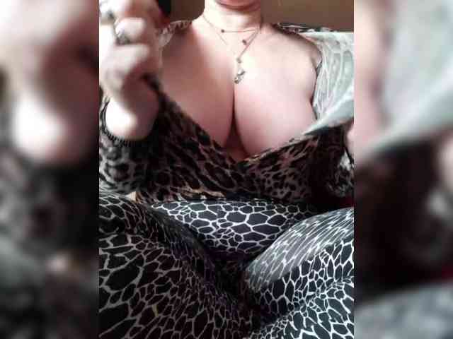 LoveTinaForever webcam