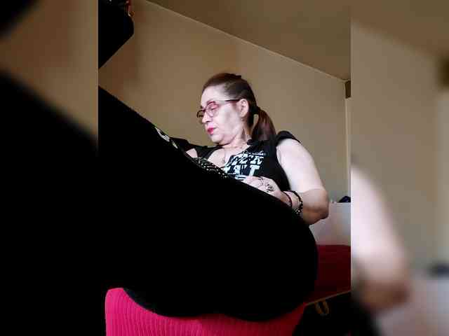 LoveTinaForever webcam