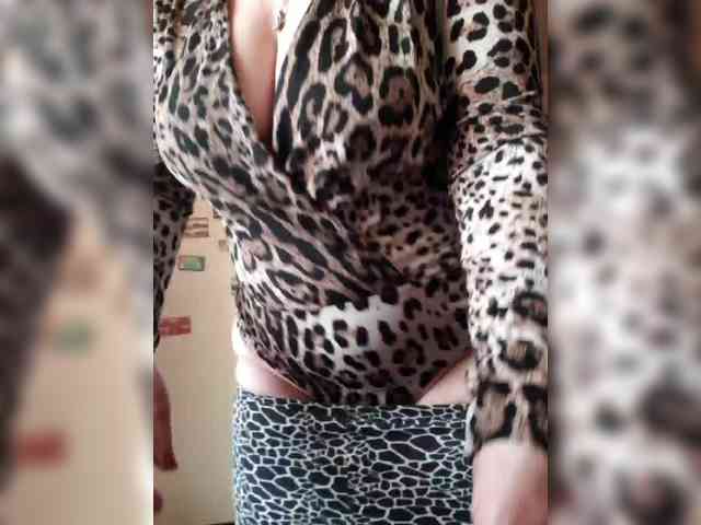 LoveTinaForever webcam