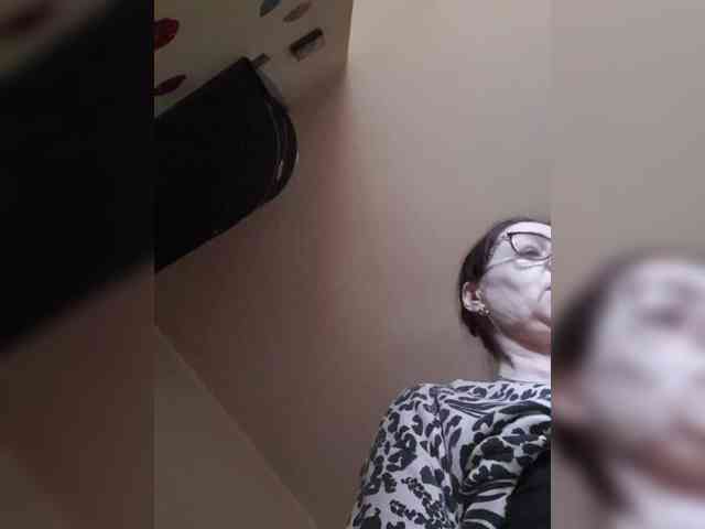 LoveTina4ever webcam