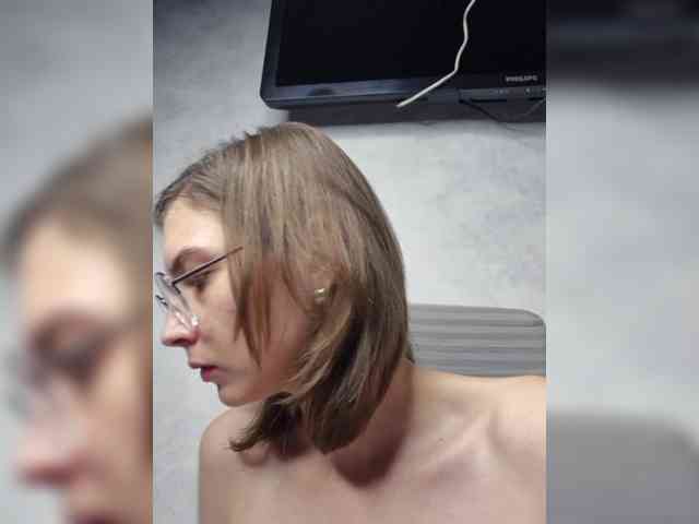 SharlottaChan webcam