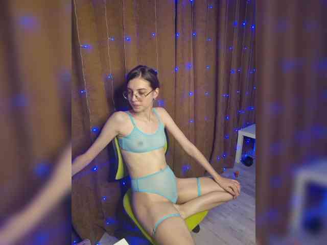 SharlottaChan webcam