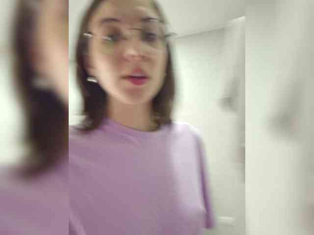 SharlottaChan webcam