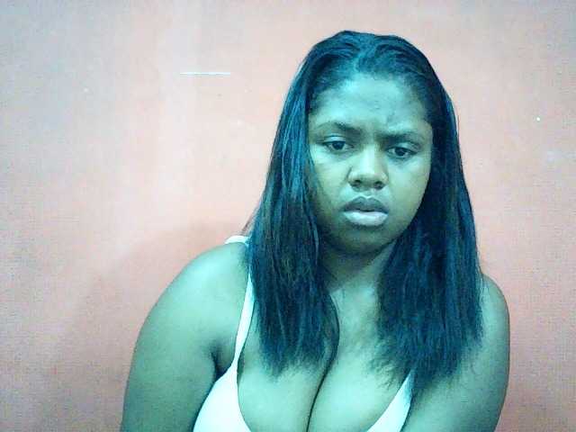 Balanchega, une amatrice française avec qui discuter et avoir du sexe