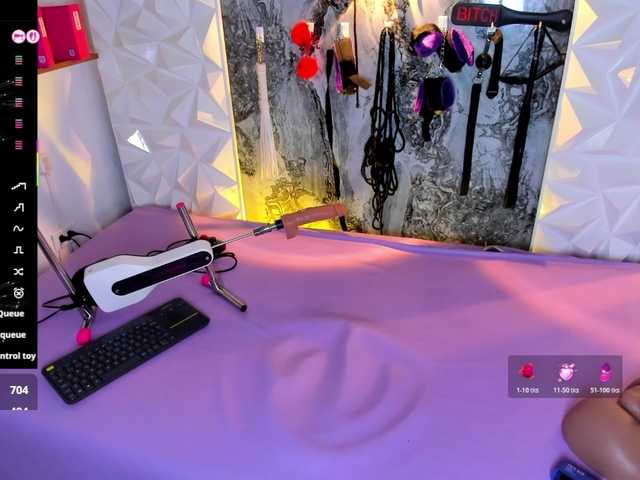 Luciana-'s BongaCams show and profile