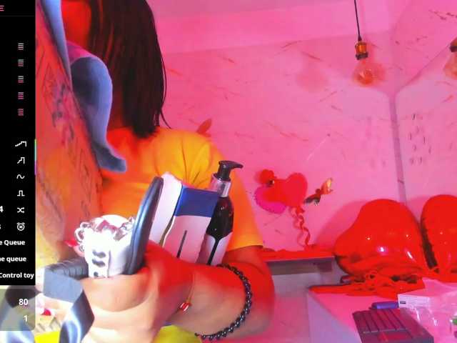 Luciana-'s BongaCams show and profile