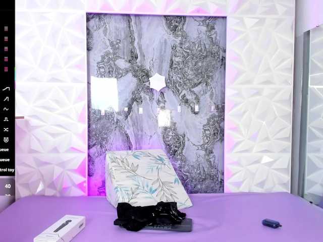 Luciana-'s BongaCams show and profile