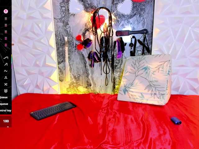 Luciana-'s BongaCams show and profile